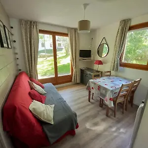 appartement-4-personnes-rsidence-les-sybelles.hotels-rhonealpes.com/